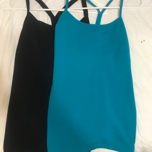 2 lululemon tanks size 8